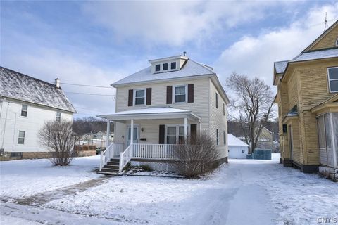 Homes For Sale - 130 Park Place<br/> Auburn, NY 13021