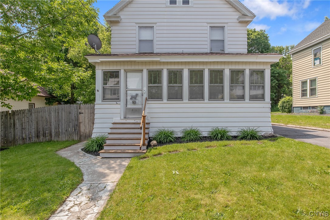 237 Sunstruck Drive, Syracuse, New York image 2