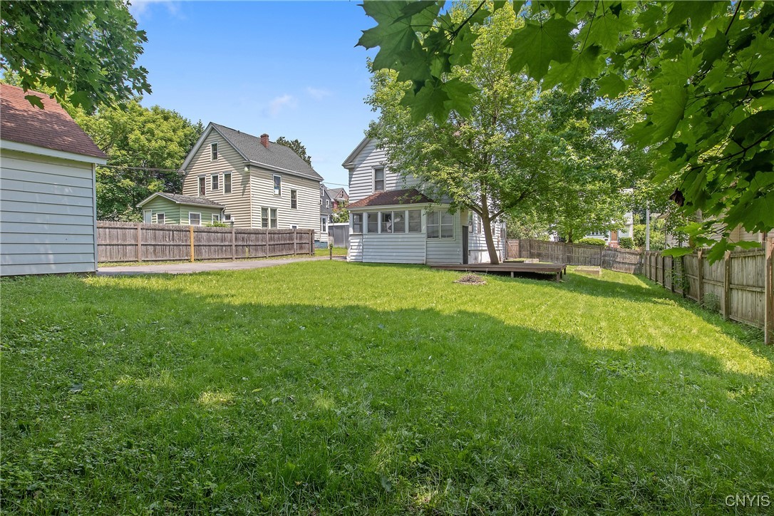 237 Sunstruck Drive, Syracuse, New York image 36