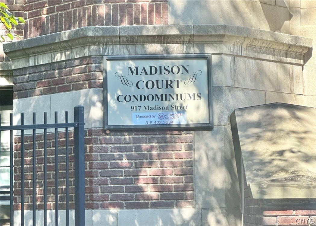 917 Madison Street 106