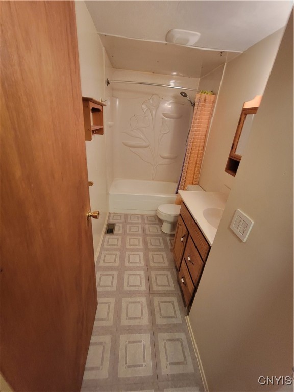 2 Orange Tree Lane, Clay, New York image 23