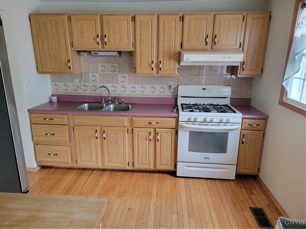 2 Orange Tree Lane, Clay, New York image 35