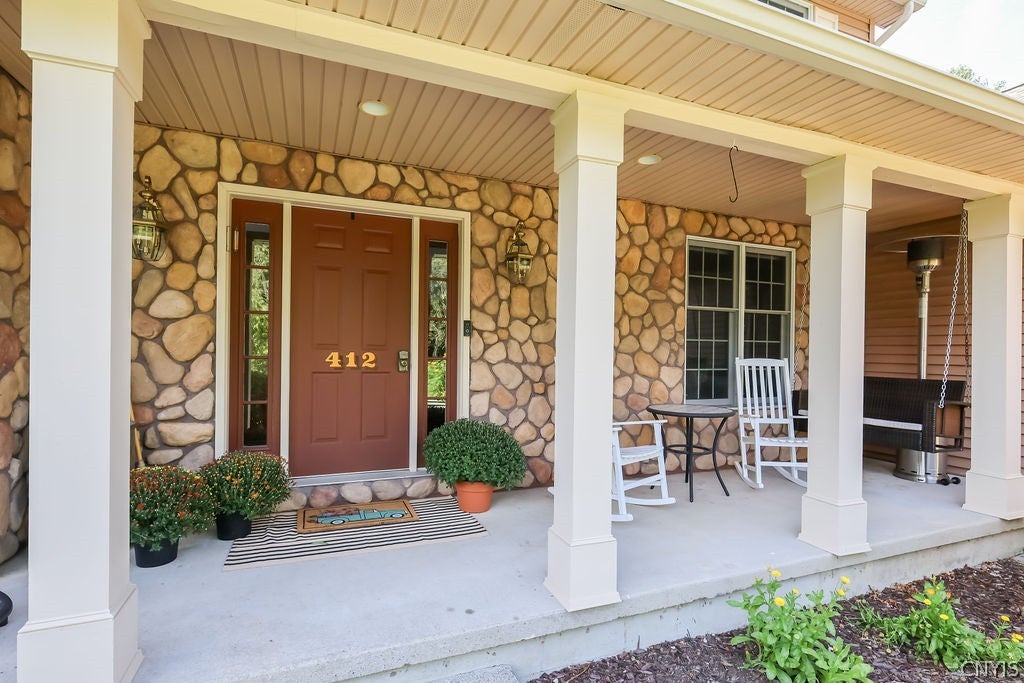 412 Hourglass Lane