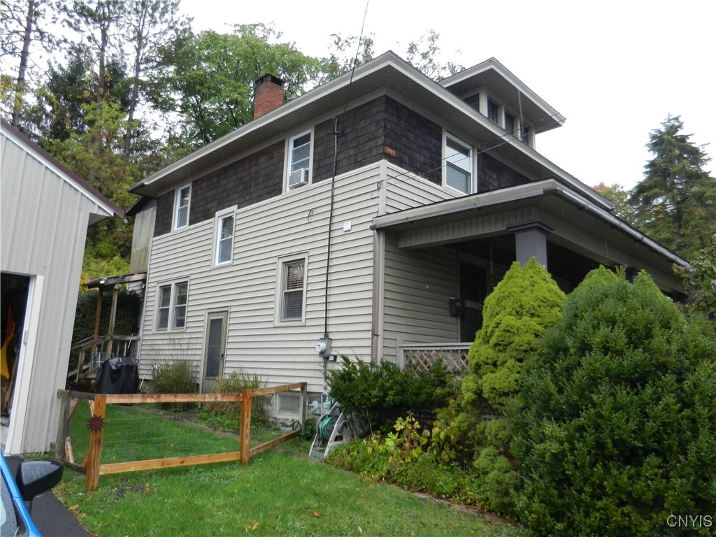 17 Summit Avenue