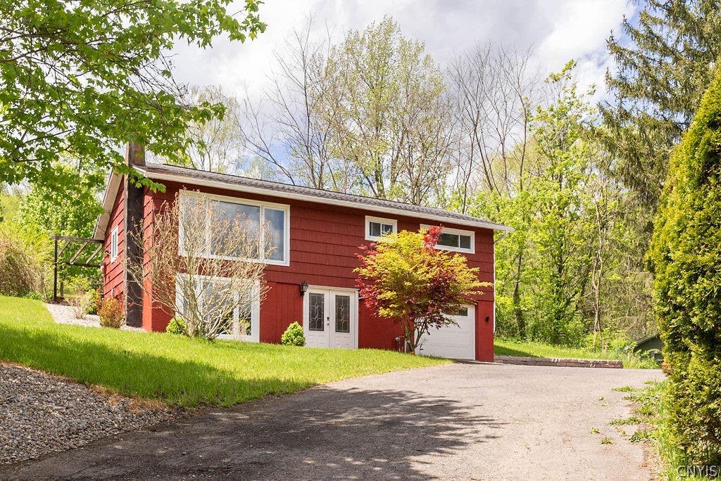Photo of 4319 Coye Road, Lafayette, NY 13078 (MLS # S1701843)