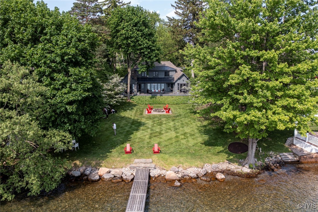 3133 E Lake Road