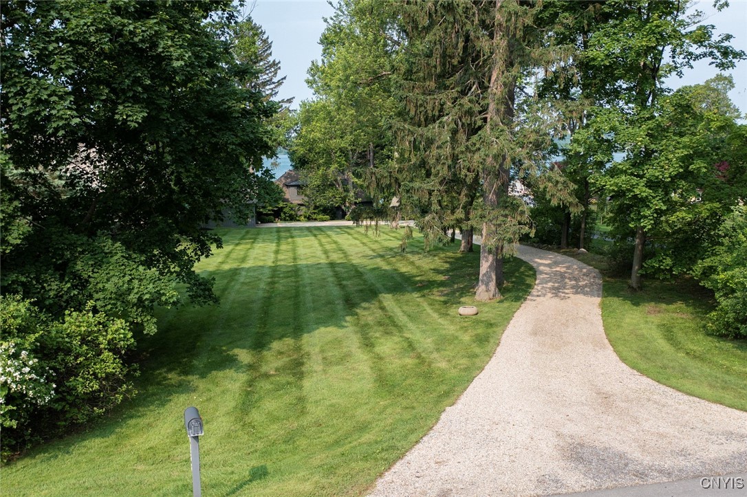 3133 E Lake Road