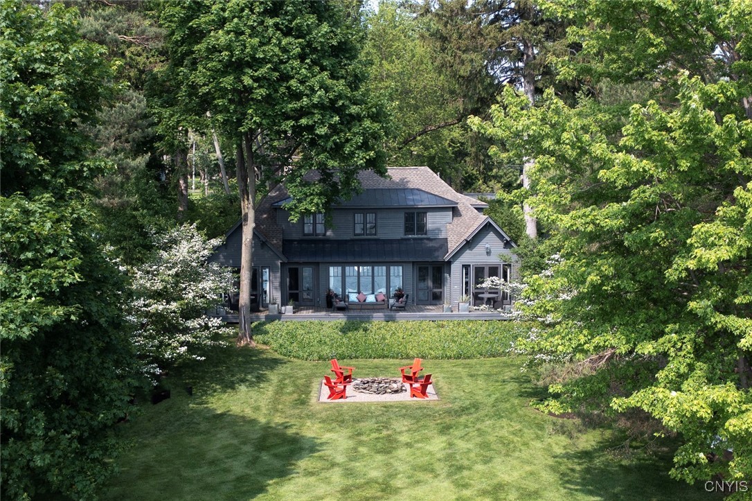 3133 E Lake Road