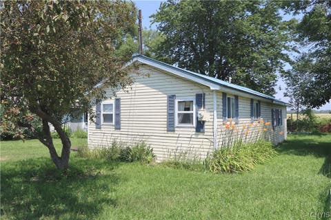 Photo of 112 Brown Shores Road, Hounsfield, NY 13685 (MLS # S1700456)