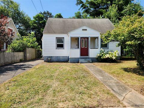 Homes For Sale - 411 Mayberry Road<br/> Oneida County, Rome, NY 13440