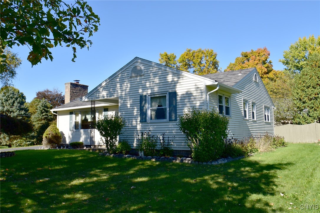 126 Brookside Lane, Manlius, New York image 3