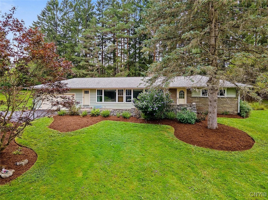 4273 Syracuse Road, Cazenovia, New York image 1