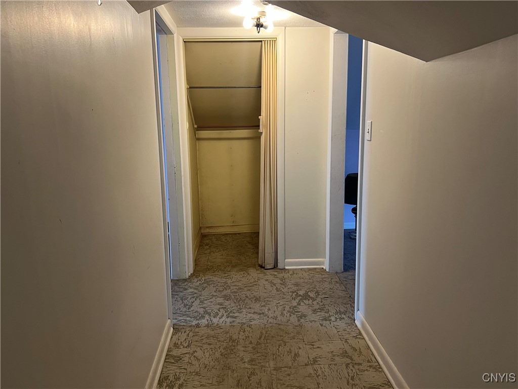 206 Searlwyn Road, Syracuse, New York image 21