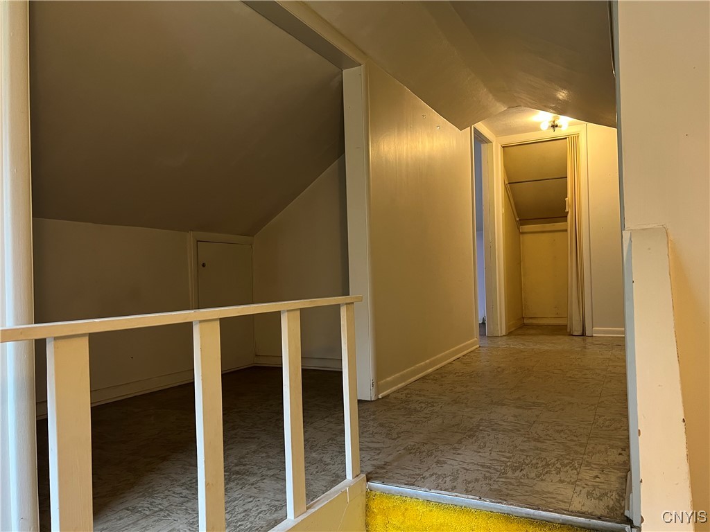 206 Searlwyn Road, Syracuse, New York image 18