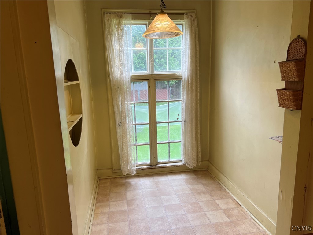 206 Searlwyn Road, Syracuse, New York image 13