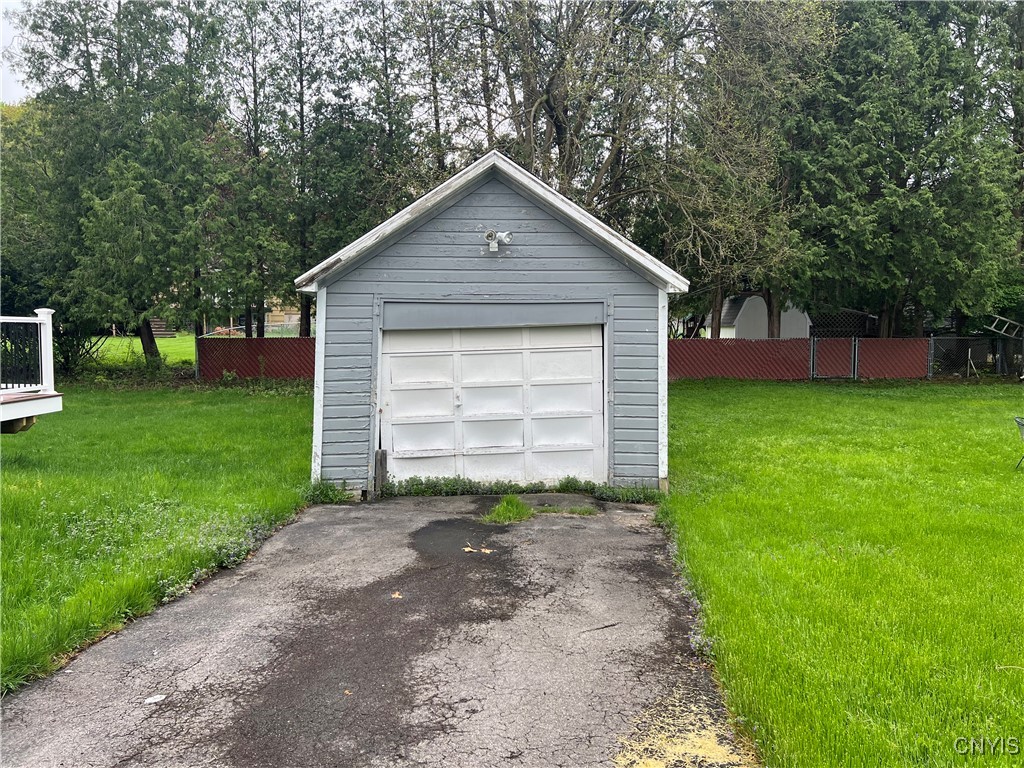 206 Searlwyn Road, Syracuse, New York image 34