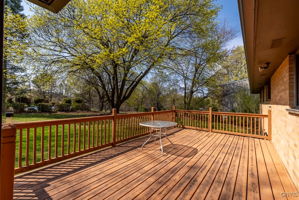 212 Kasson Road, Camillus, New York image 14