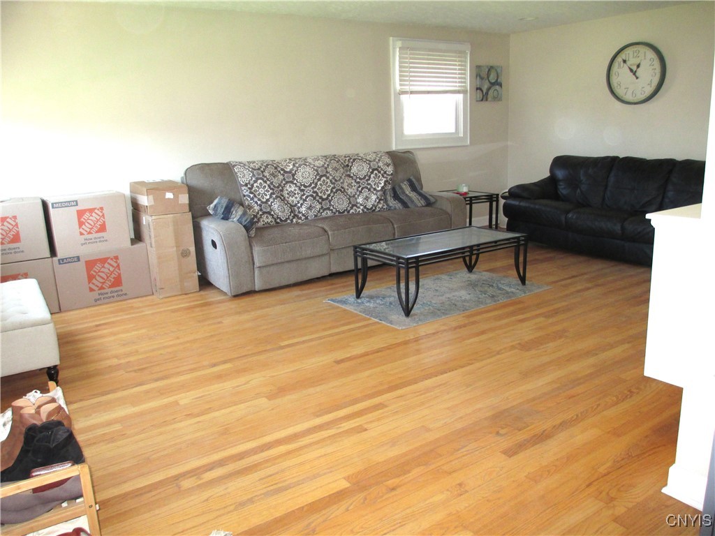 101 Ravenswood Drive, Clay, New York image 6