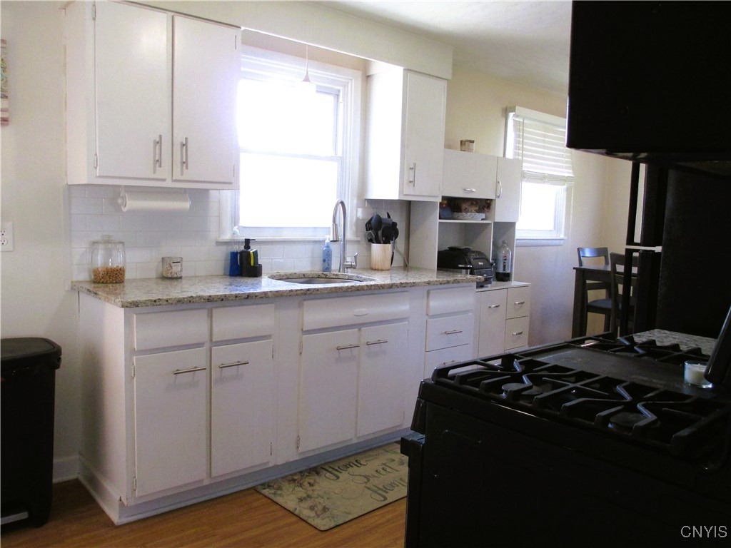 101 Ravenswood Drive, Clay, New York image 13