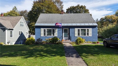 Tiny photo for 91 Oxford Road, New Hartford, NY 13413 (MLS # S1648634)