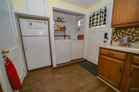 Tiny photo for 91 Oxford Road, New Hartford, NY 13413 (MLS # S1648634)