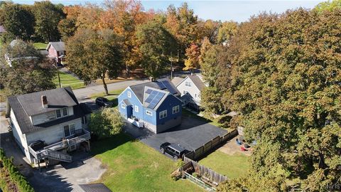 Tiny photo for 91 Oxford Road, New Hartford, NY 13413 (MLS # S1648634)