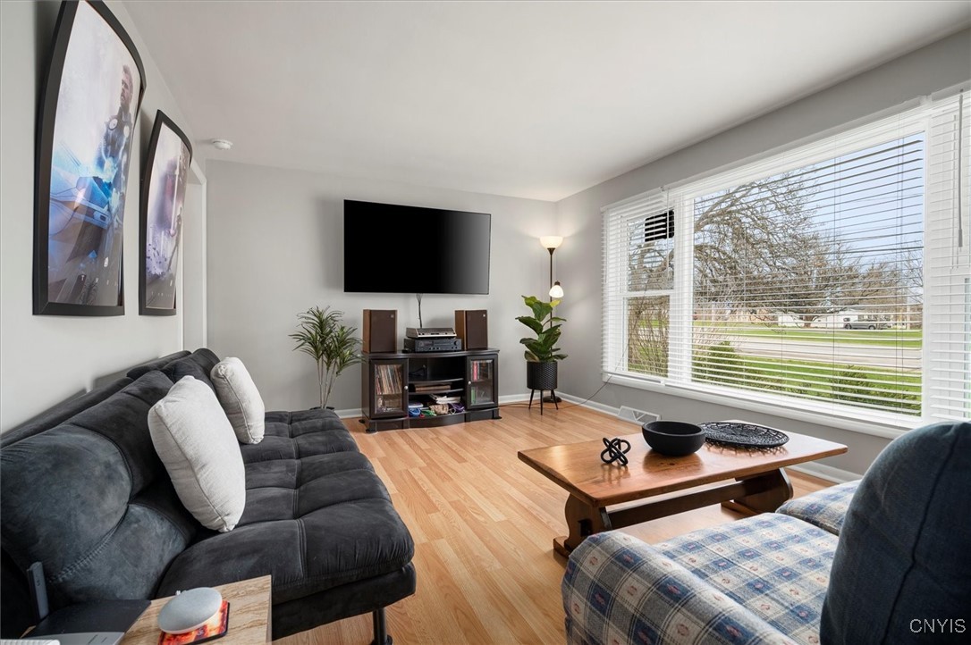 4871 Middle Settlement Road, New Hartford, New York image 6