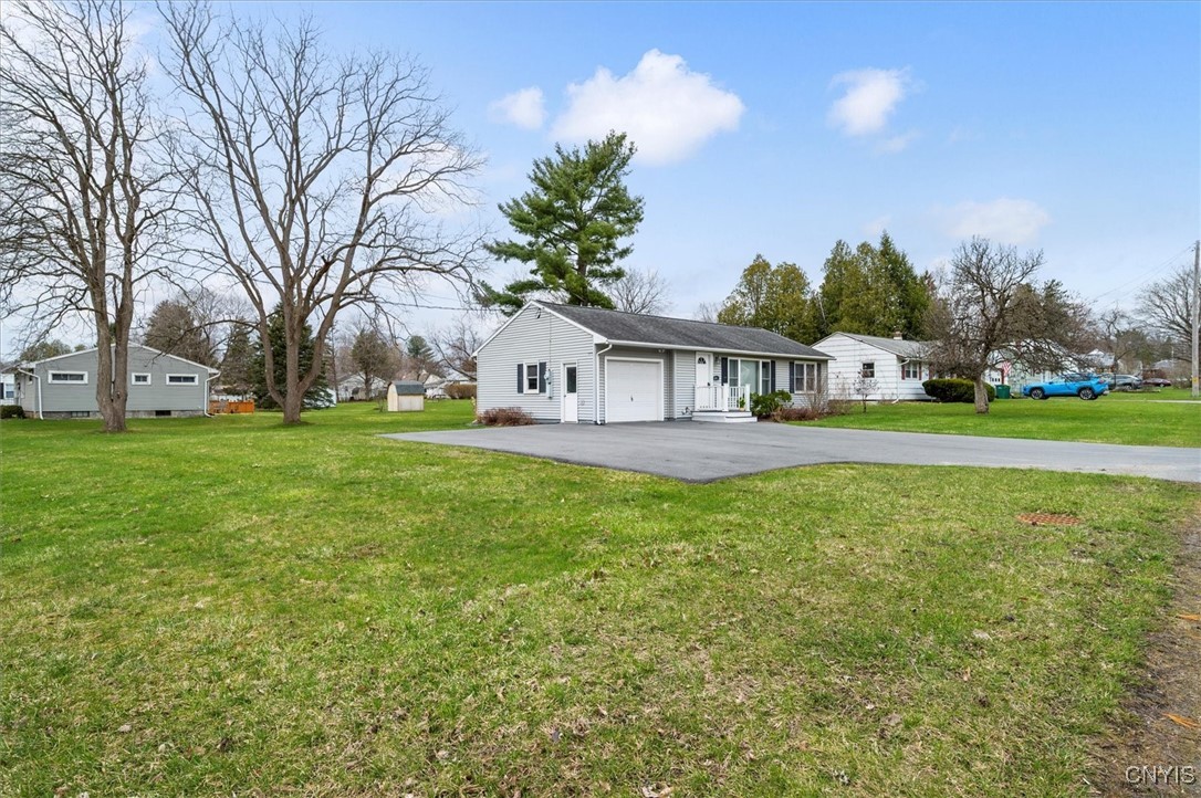 4871 Middle Settlement Road, New Hartford, New York image 4