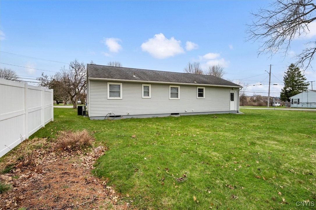 4871 Middle Settlement Road, New Hartford, New York image 40