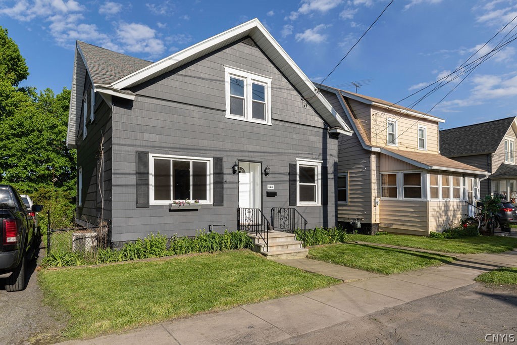 124 Mayar Street