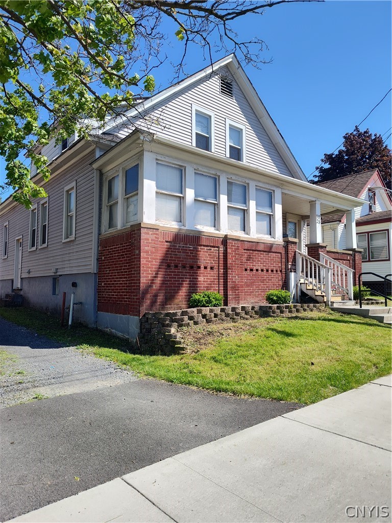 1025 Champlin Avenue