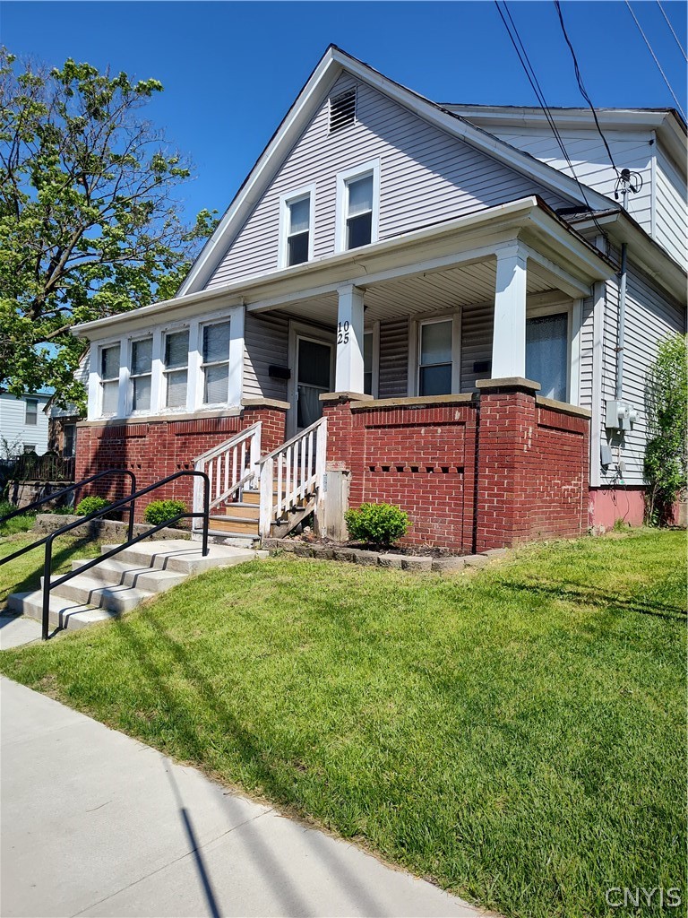 1025 Champlin Avenue