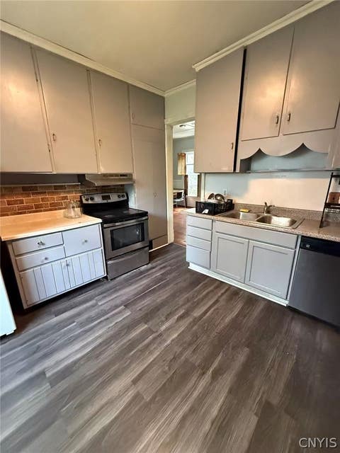 Tiny photo for 437 Clarendon Street, Syracuse, NY 13210 (MLS # S1709345)