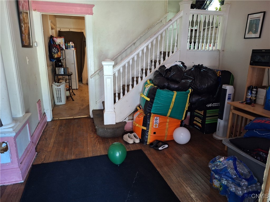 183 W Ostrander Avenue