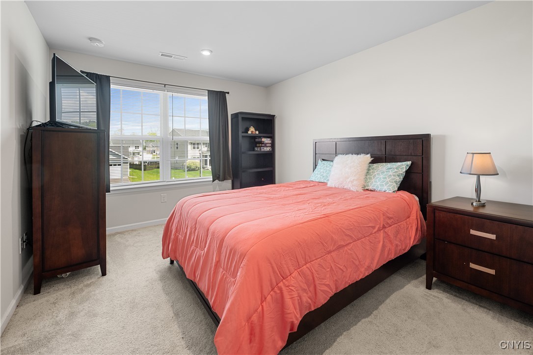 8637 Cobalt Drive, Cicero, New York image 30