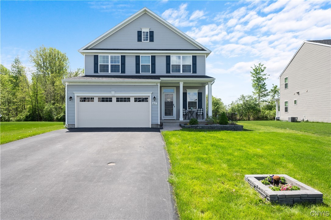 8637 Cobalt Drive, Cicero, New York image 1