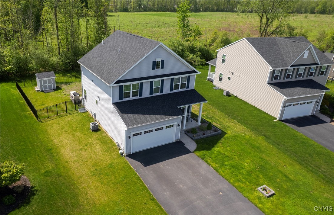 8637 Cobalt Drive, Cicero, New York image 2