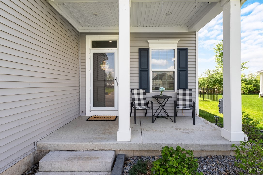 8637 Cobalt Drive, Cicero, New York image 7