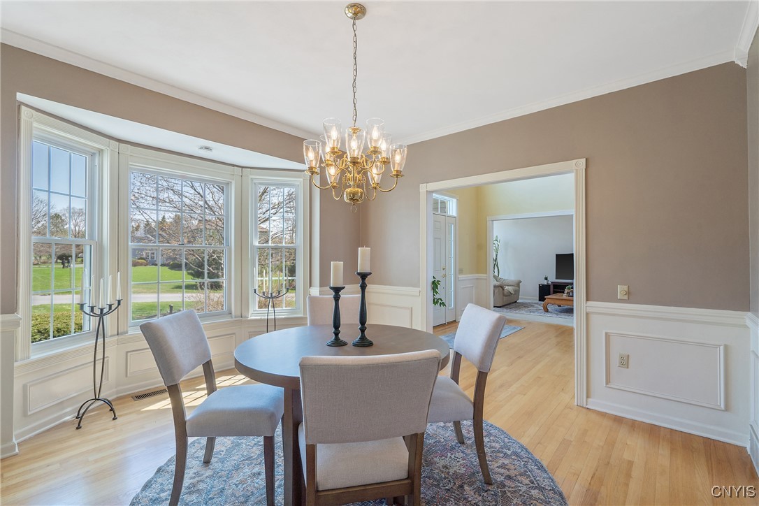 8353 Glen Eagle Drive, Manlius, New York image 3