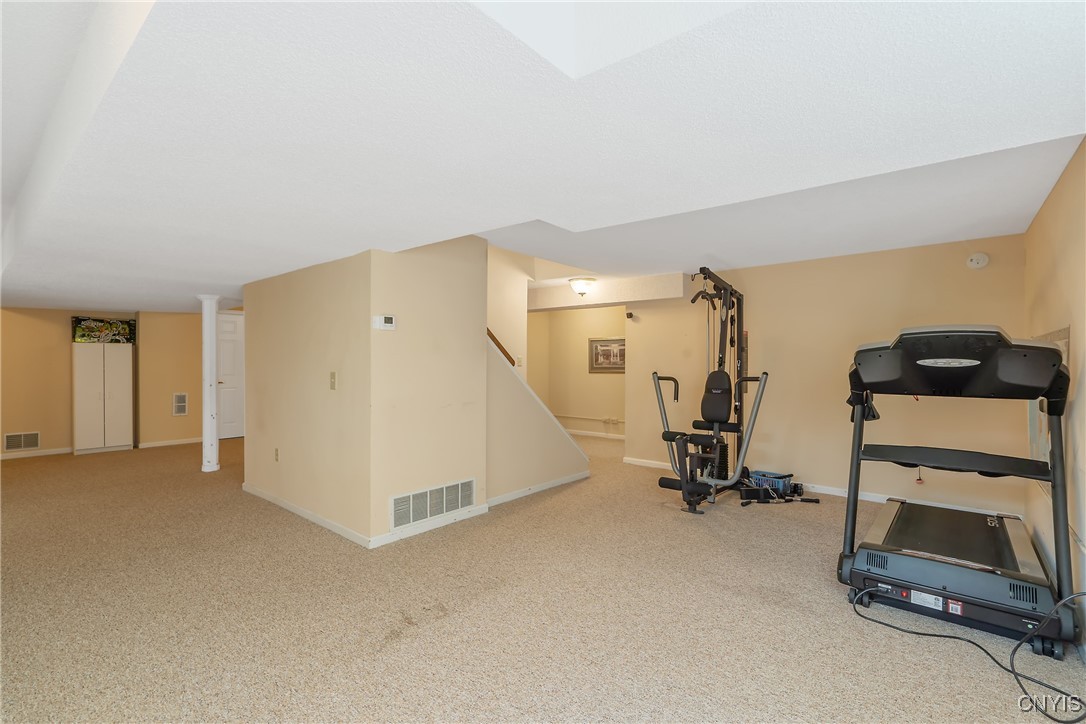 8353 Glen Eagle Drive, Manlius, New York image 36