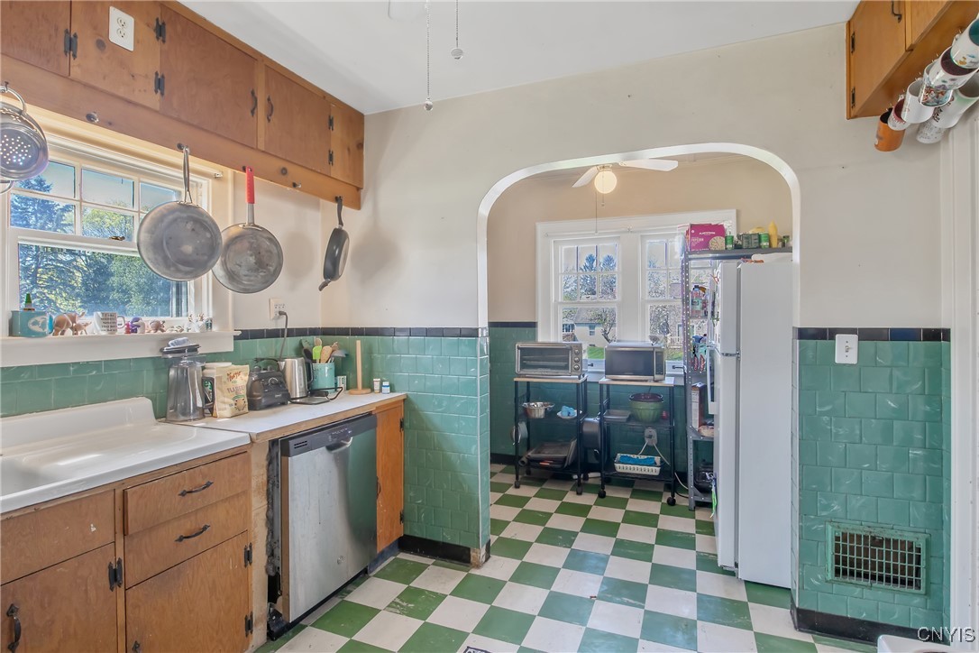 928 Velasko Road, Syracuse, New York image 14