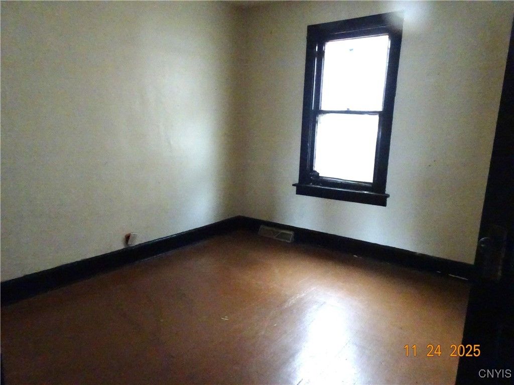 Photo of 806 WAVERLY Place, Utica, NY 13502 (MLS # S1652771)