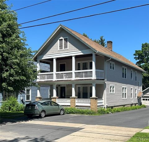 Photo of 5 Hillside Avenue, New Hartford, NY 13413 (MLS # S1684255)