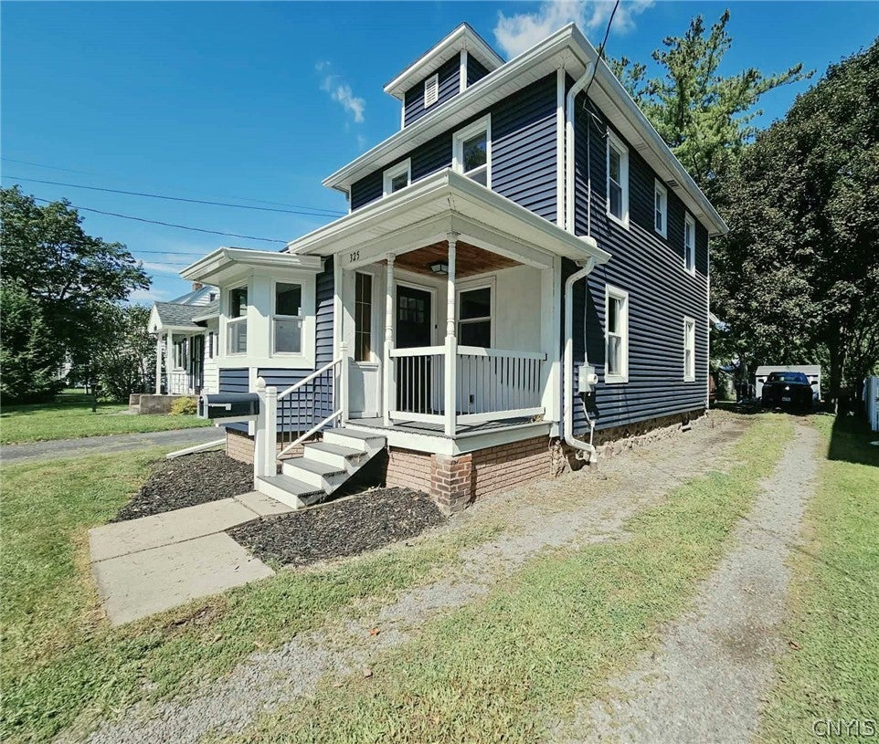 325 W Jackson Street