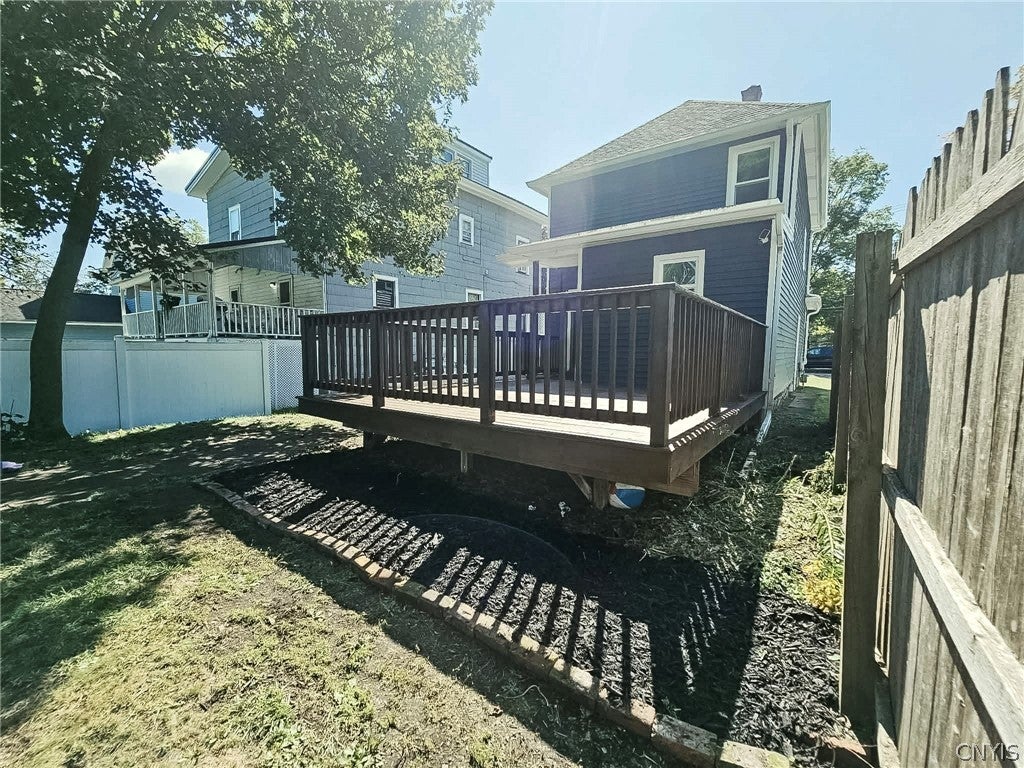 325 W Jackson Street