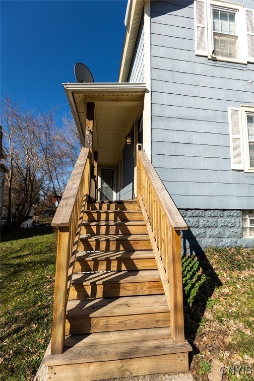 213 Oak Street, Syracuse, New York image 4