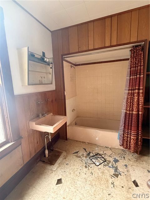 Tiny photo for 189 E Clark Street, German Flatts, NY 13357 (MLS # S1684283)