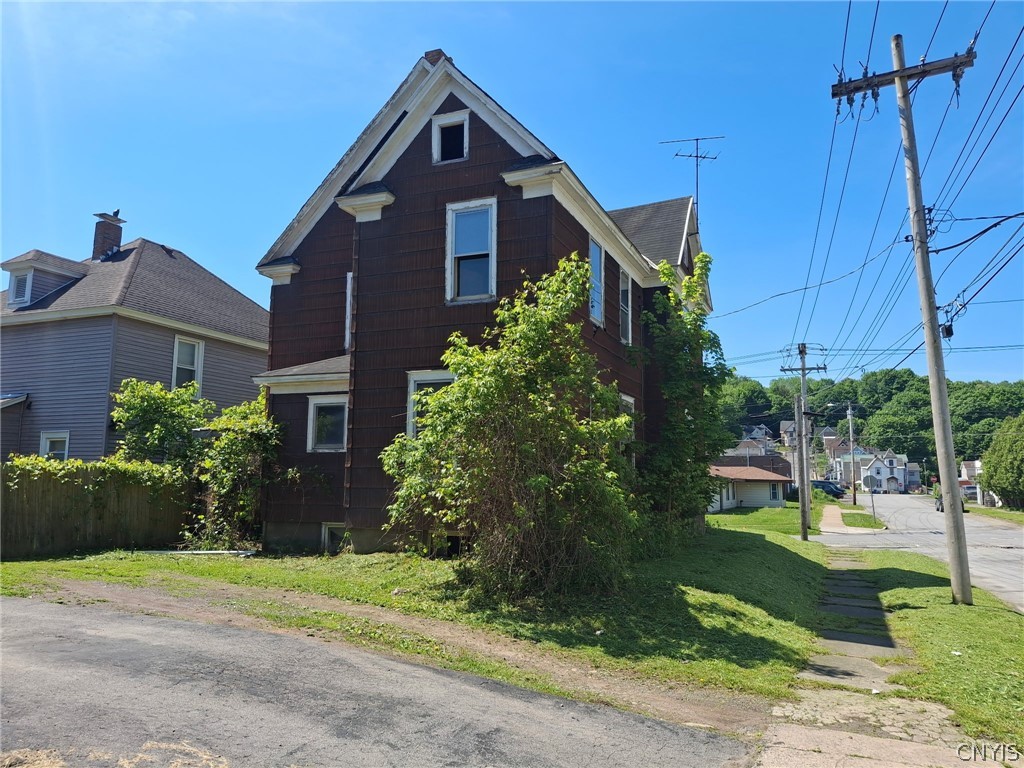 189 E Clark Street