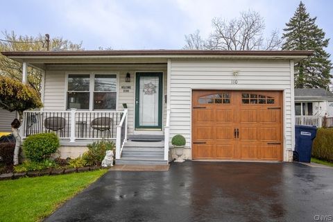 Homes For Sale - 110 Leicestershire Road<br/> Irondequoit, NY 14621