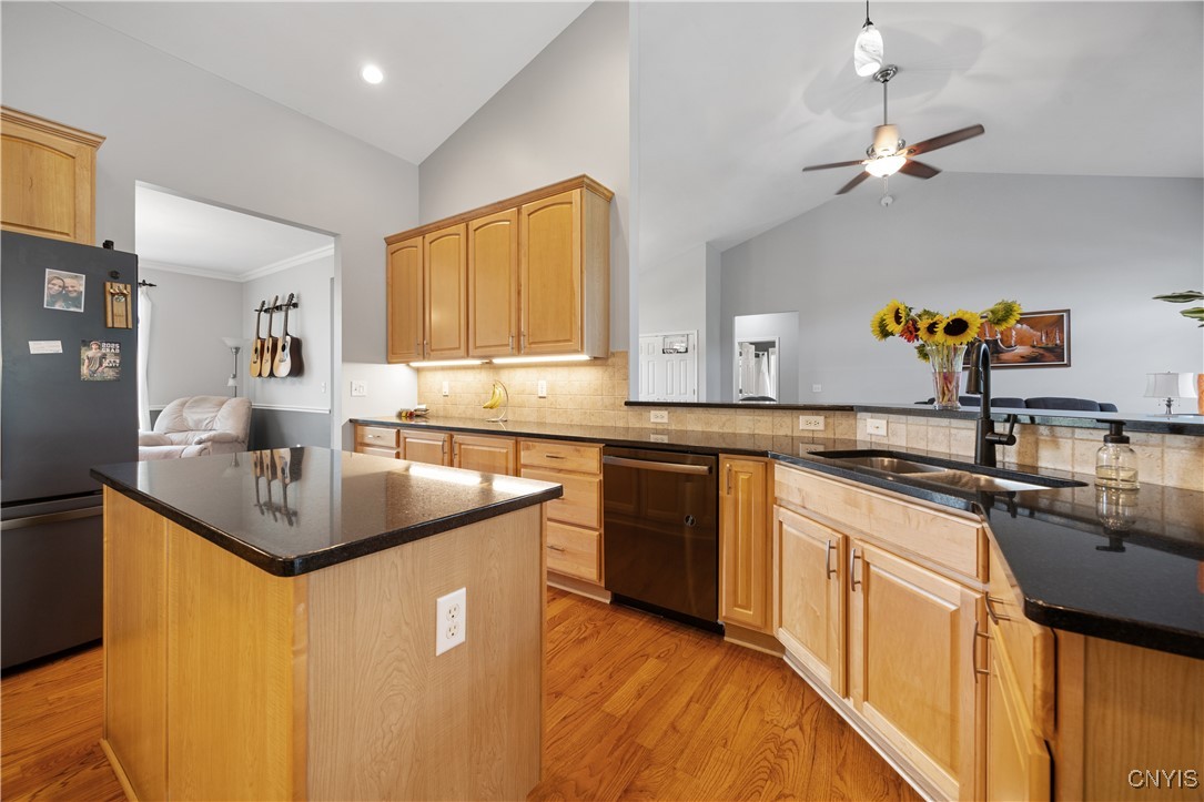 4838 Appaloosa Trl, Clay, New York image 6